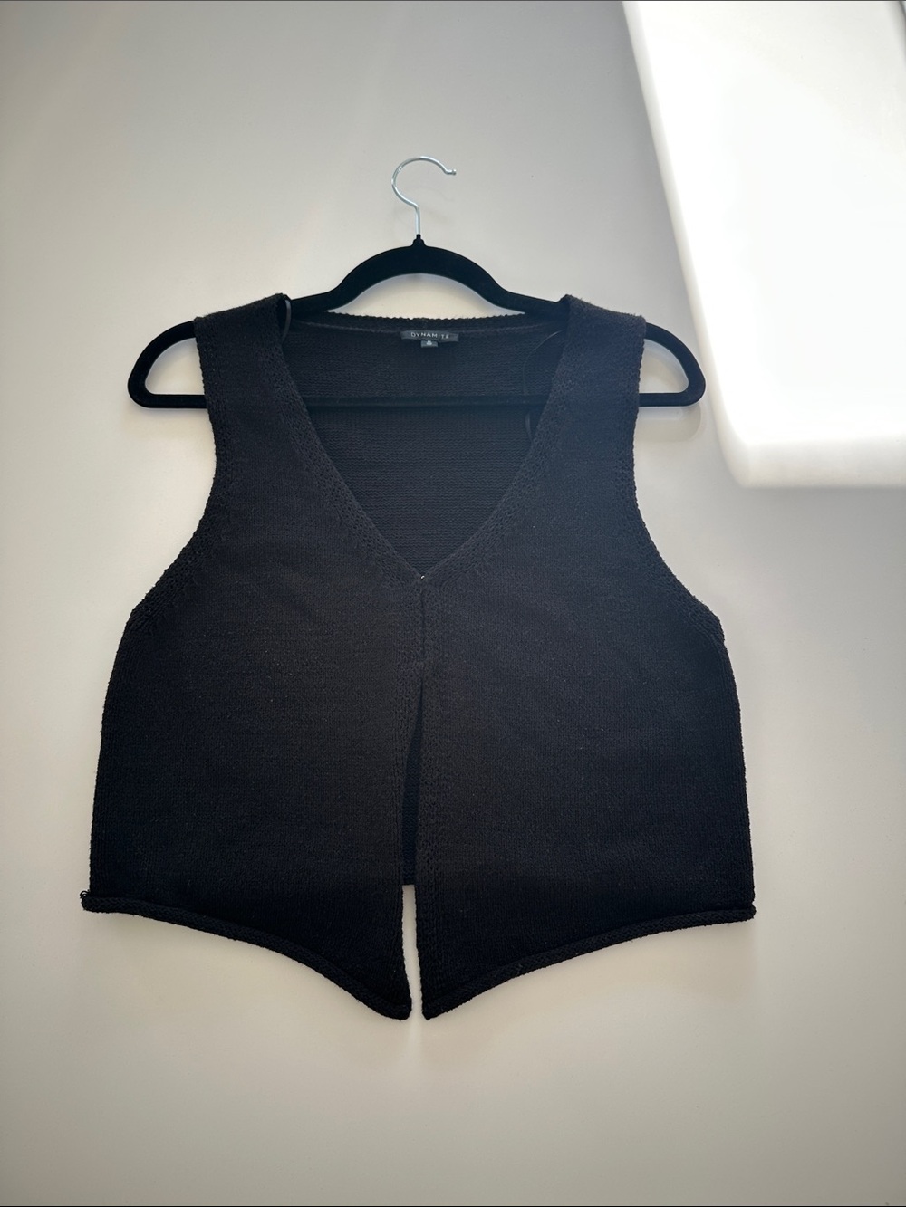 Dynamite Black V-Neck Cropped Knit Tank